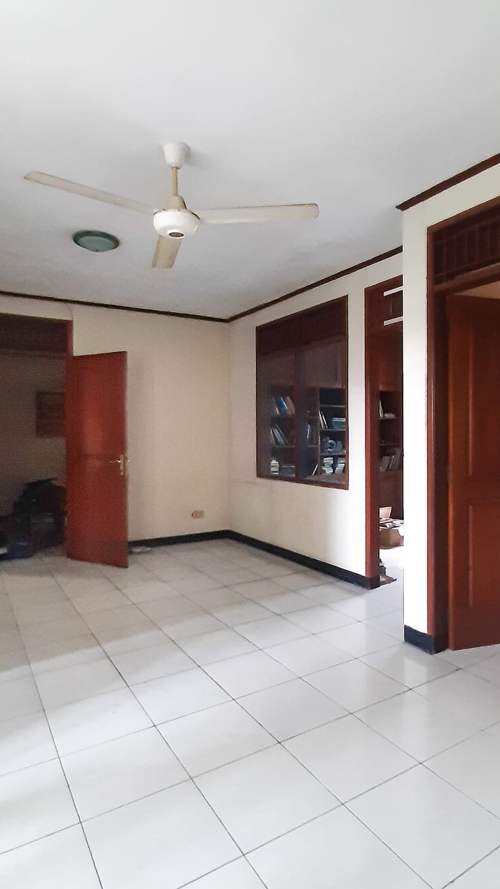 Rumah Siap Huni, Hunian Asri dalam Perumahan @Ciledug