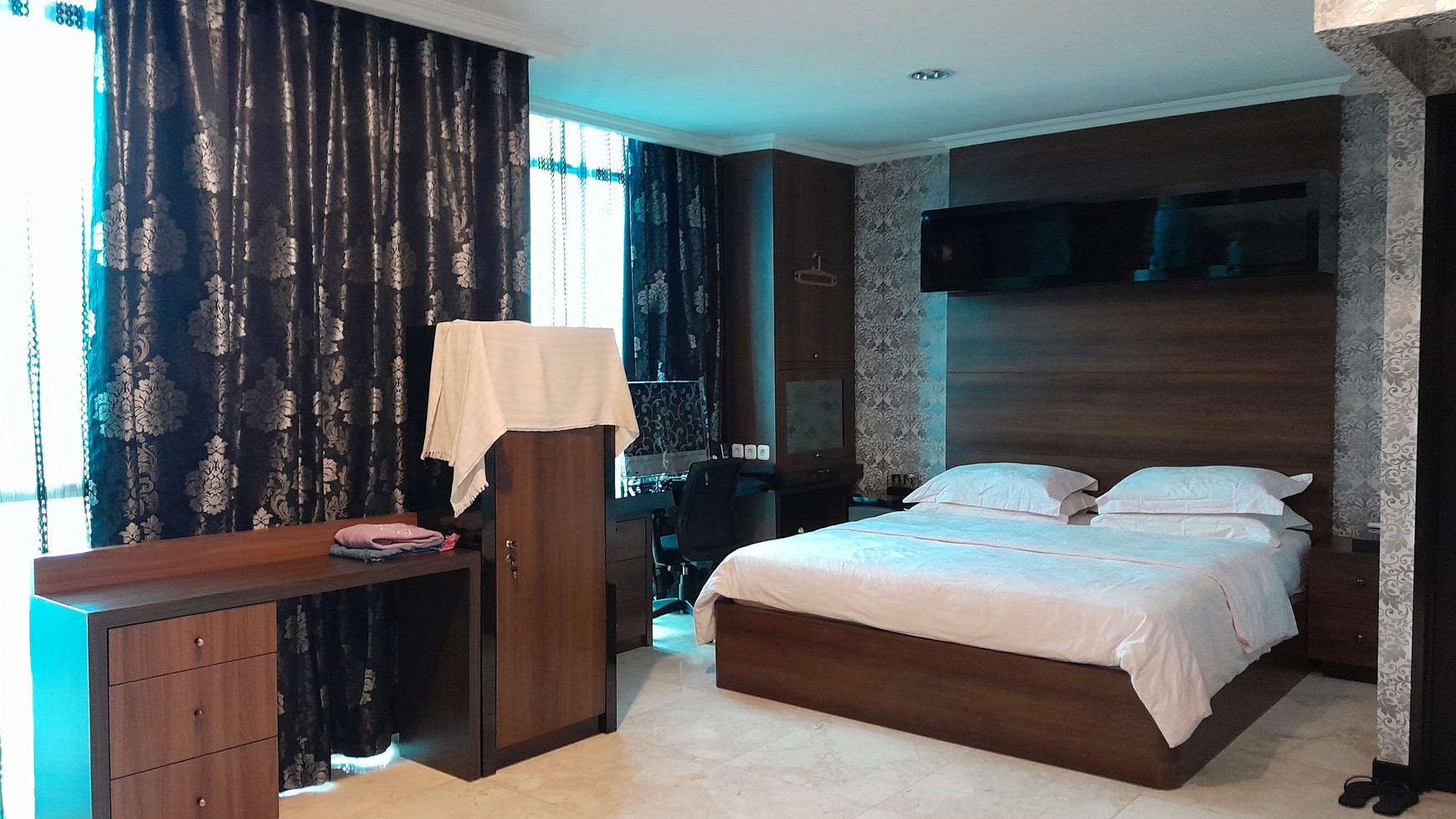 Apartemen Bellagio Residence 3 + 1 Bedrooms, Dekat Ritz Carlton, JW Marriott & One Satrio, Siap Huni 