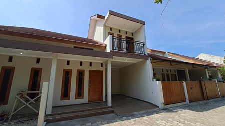 Rumah 2 Lantai Dekat Jalan Parangtritis Km 5