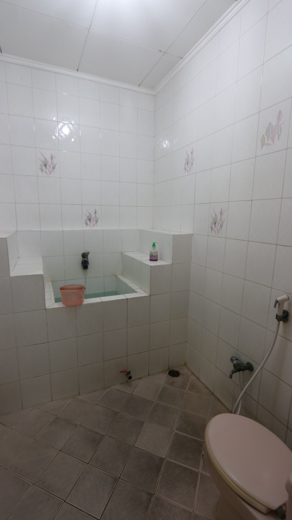 RUMAH MEWAH, NYAMAN & ASRI DI KOMPLEKS ELIT BUKIT GADING VILLA  