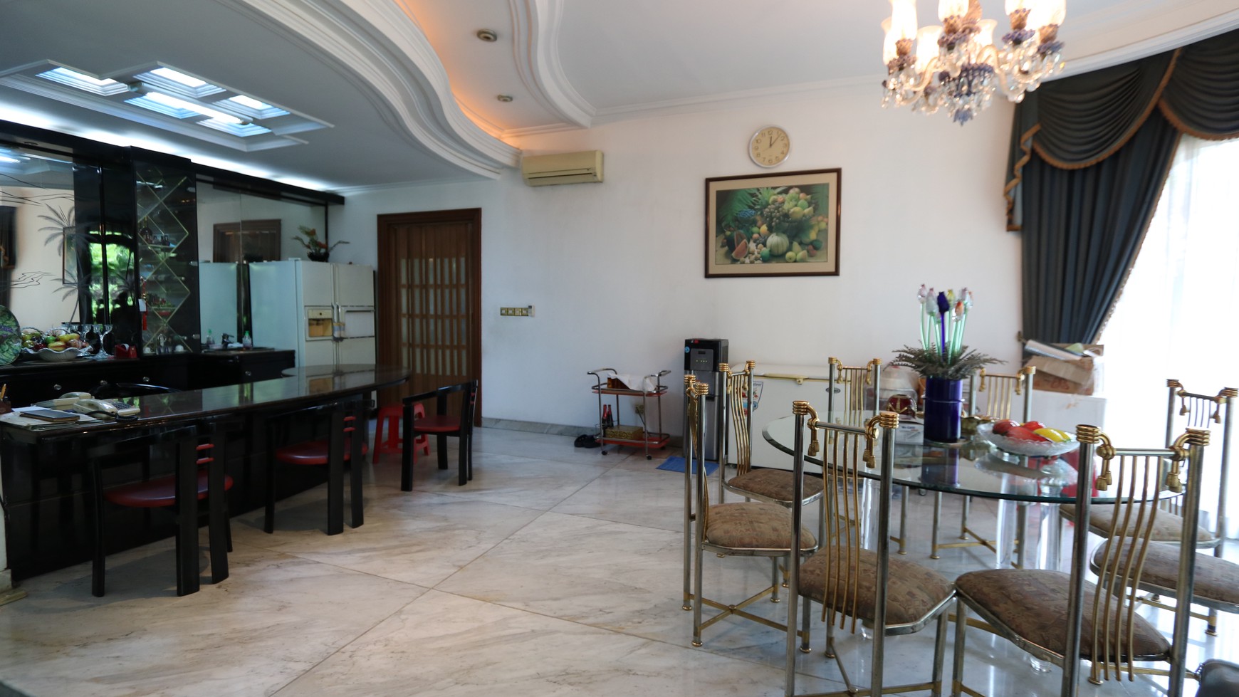 RUMAH MEWAH, NYAMAN & ASRI DI KOMPLEKS ELIT BUKIT GADING VILLA  