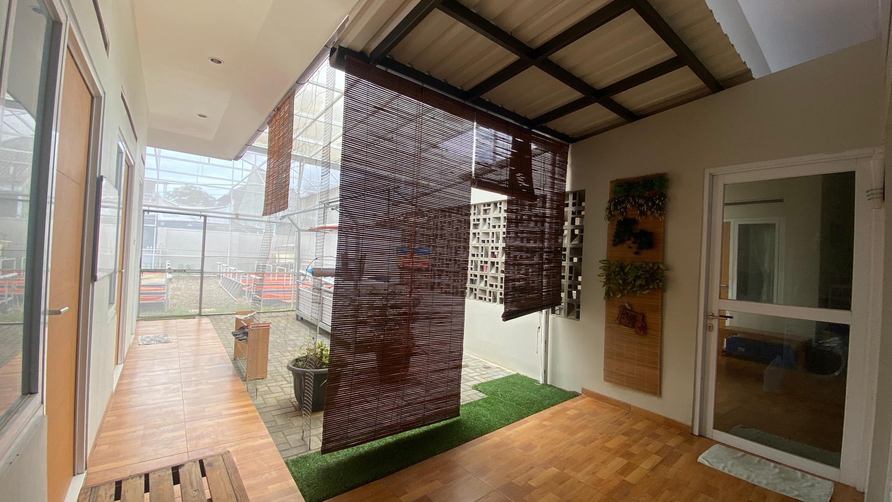 Rumah Hitung Tanah Area Cipete