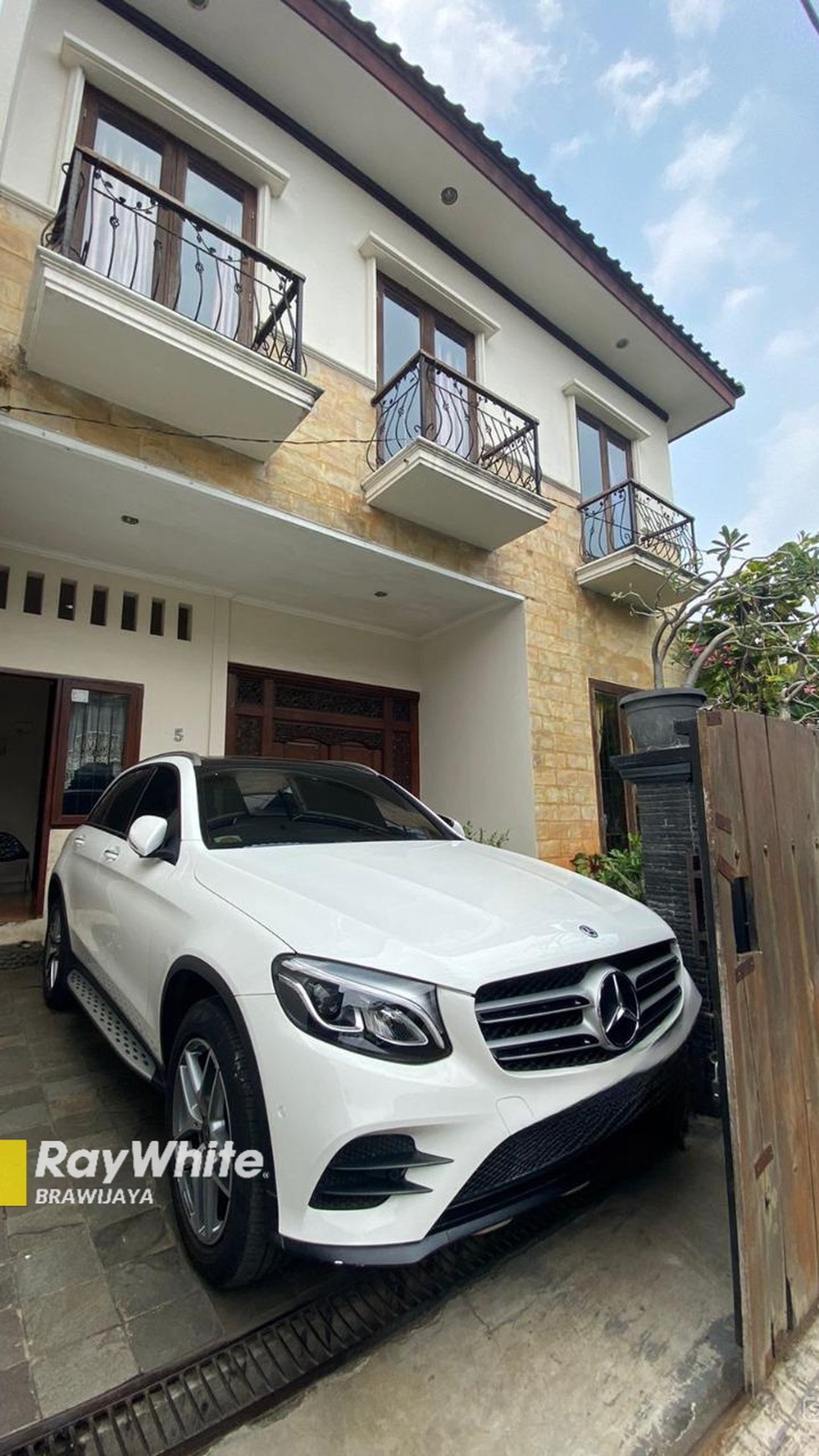 Rumah Hitung Tanah Area Cipete