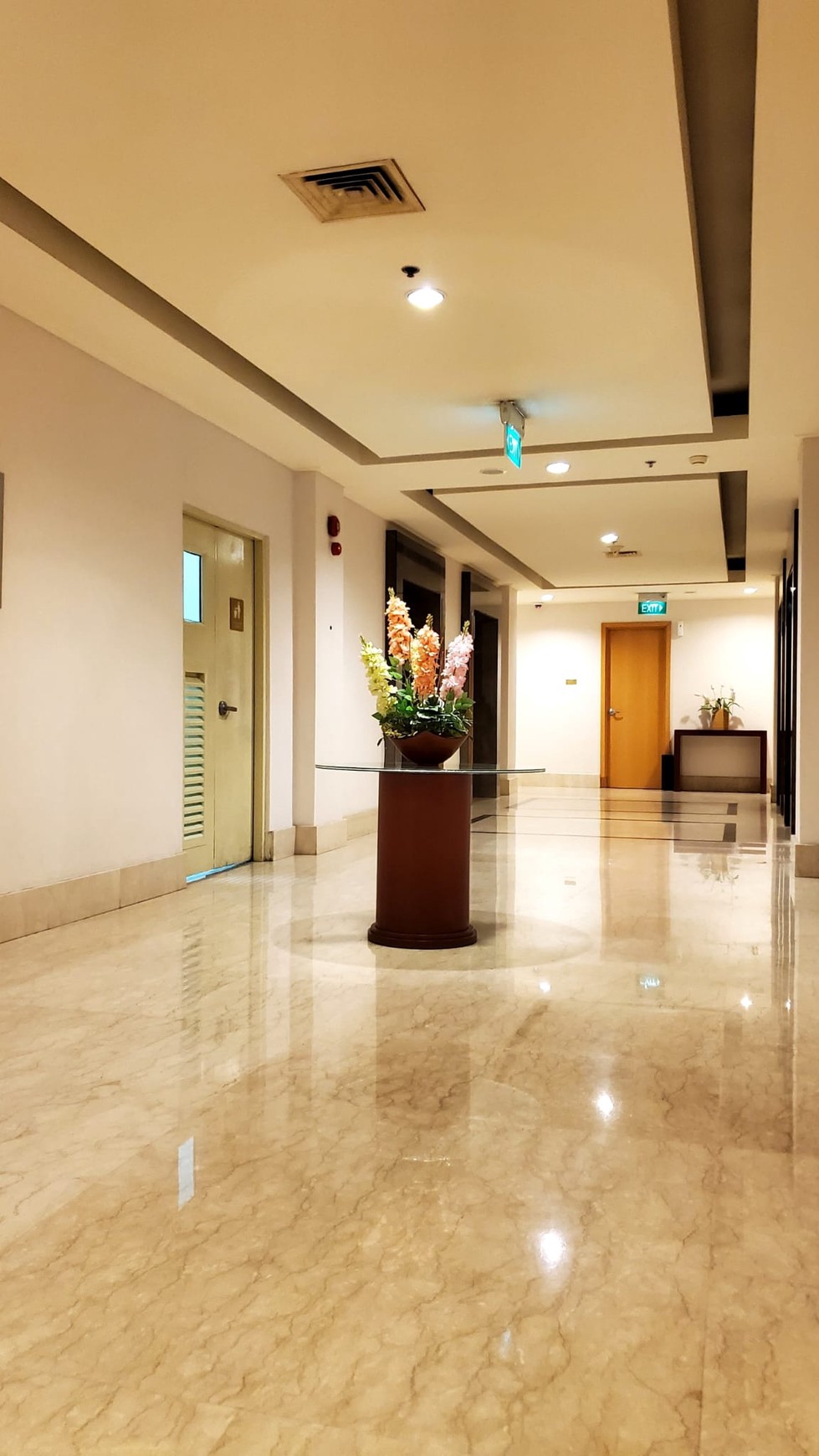 Apartemen Indofood Tower berlokasi di jalan utama Sudirman Jakarta Selatan