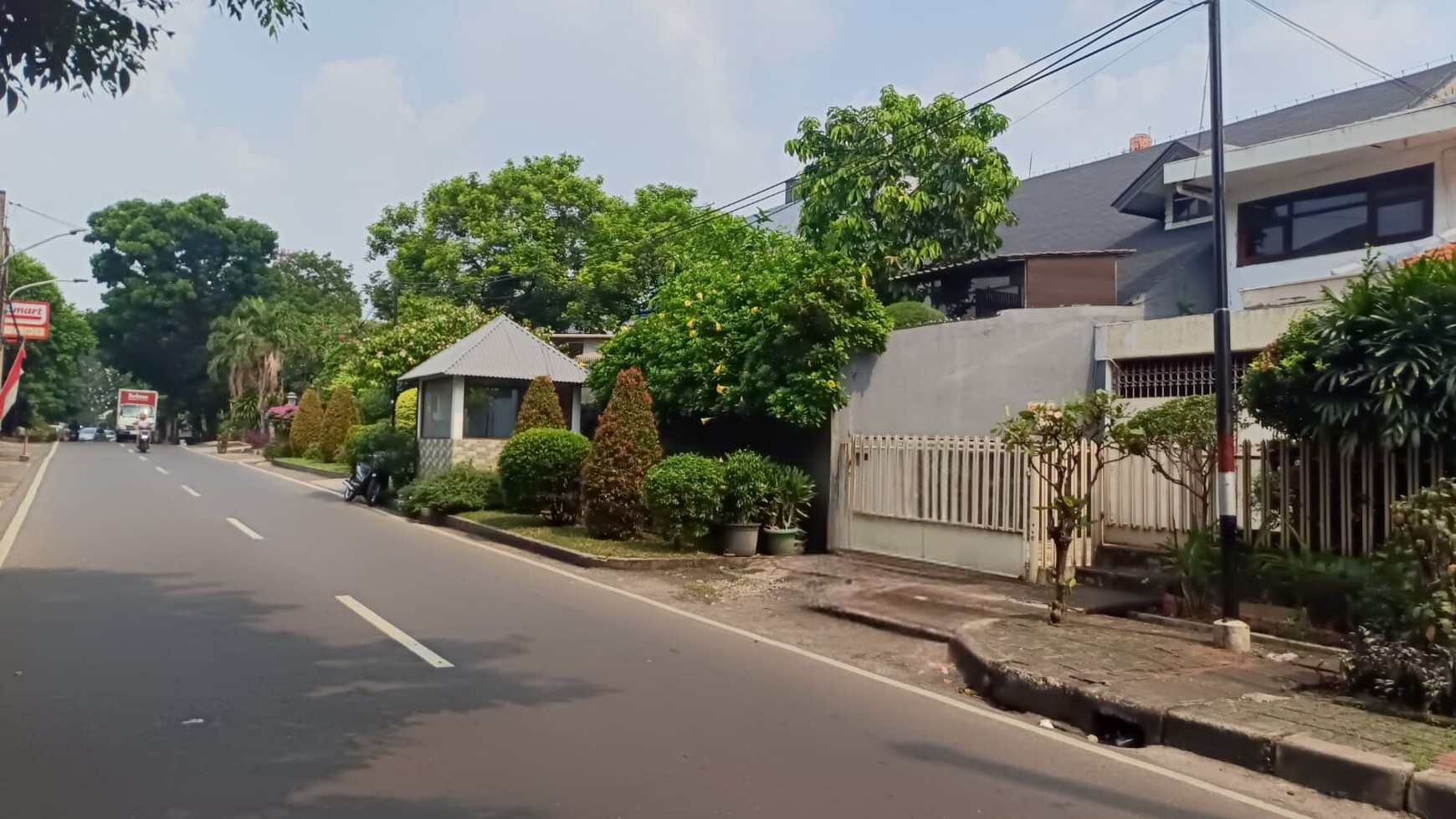 Rumah Antik di Jalan Gudang Peluru, Tebet, Jakarta Selatan