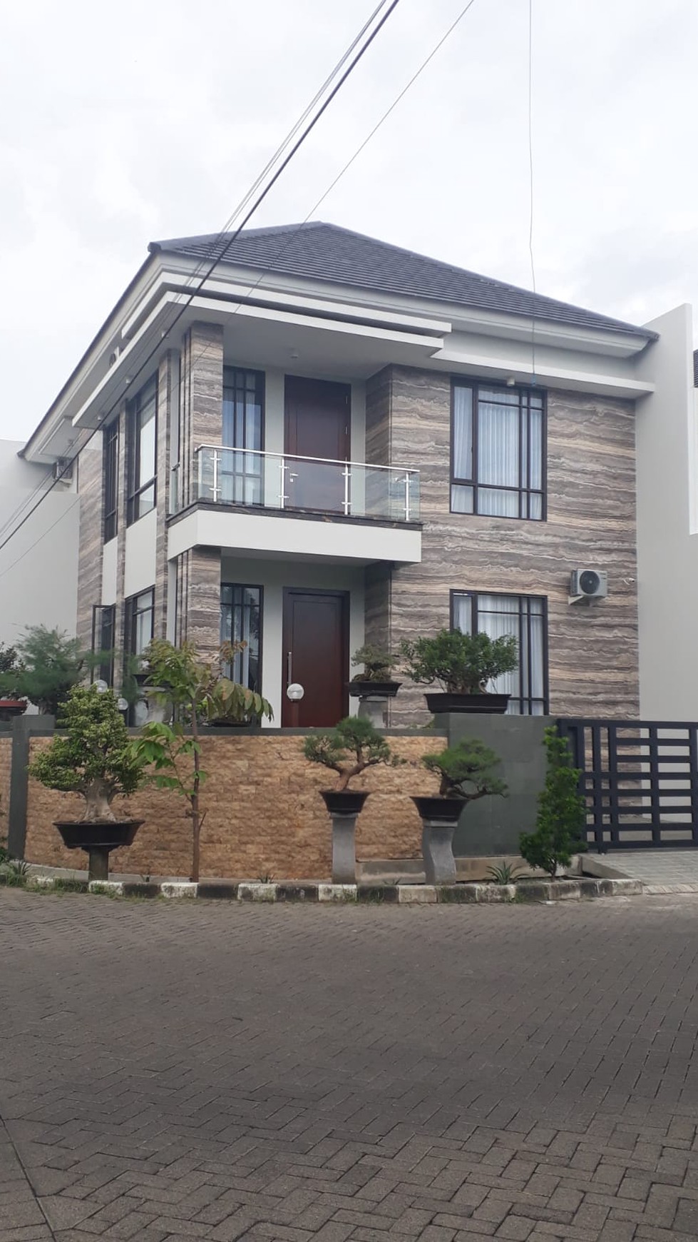 Dijual Rumah Babatan Pratama Wiyung