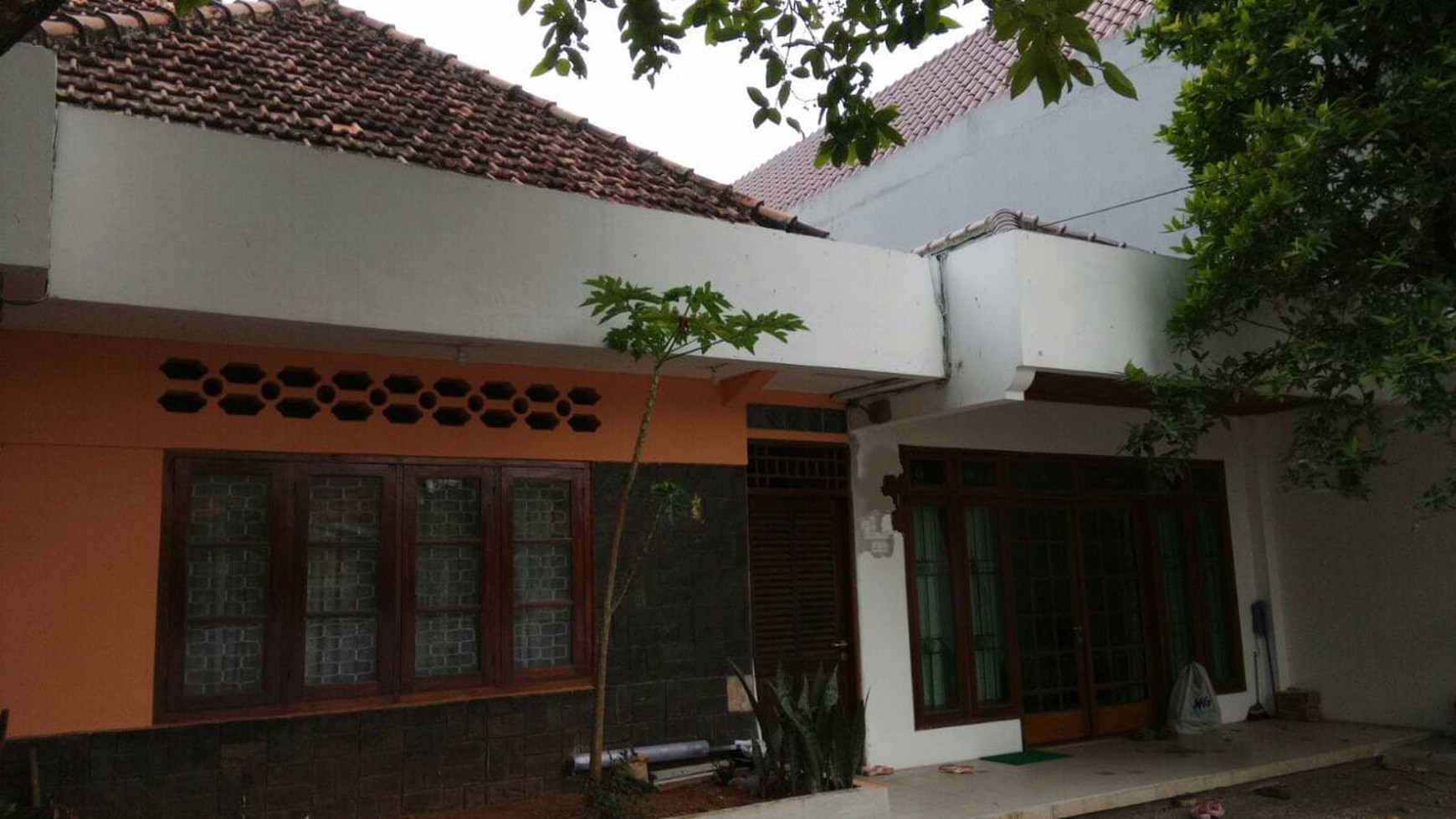 Rumah Tinggal dan Bangunan untuk Usaha di Rawamangun