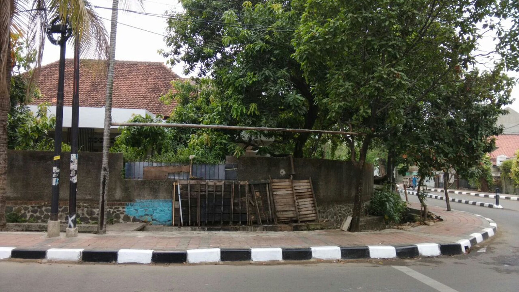 Rumah Tinggal dan Bangunan untuk Usaha di Rawamangun