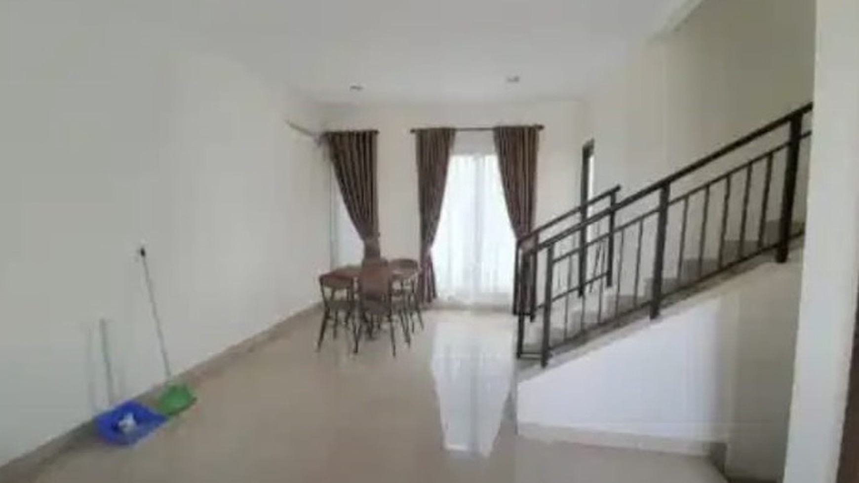 Rumah Asri Semi Furnished di Summarecon Bandung