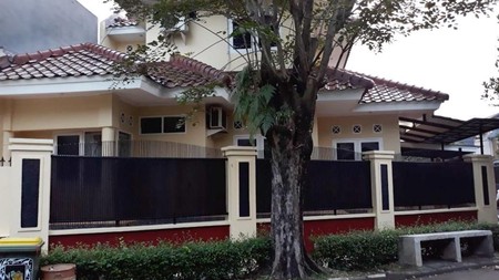 Rumah Bagus Di Kasuari Bintaro Jaya Sektor 9,