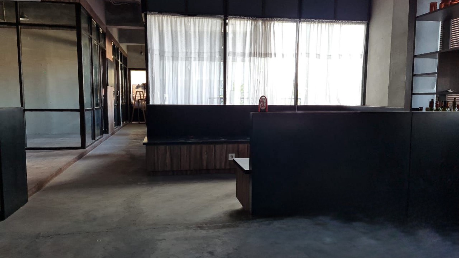 Dijual / Disewakan 1200 m2 Eks Gedung Resto Cafe Nol Jalan Raya Rungkut Industri Kidul Surabaya Timur - Row Jalan 5 Mobil - Komersial area Cocok buat Segala Usaha