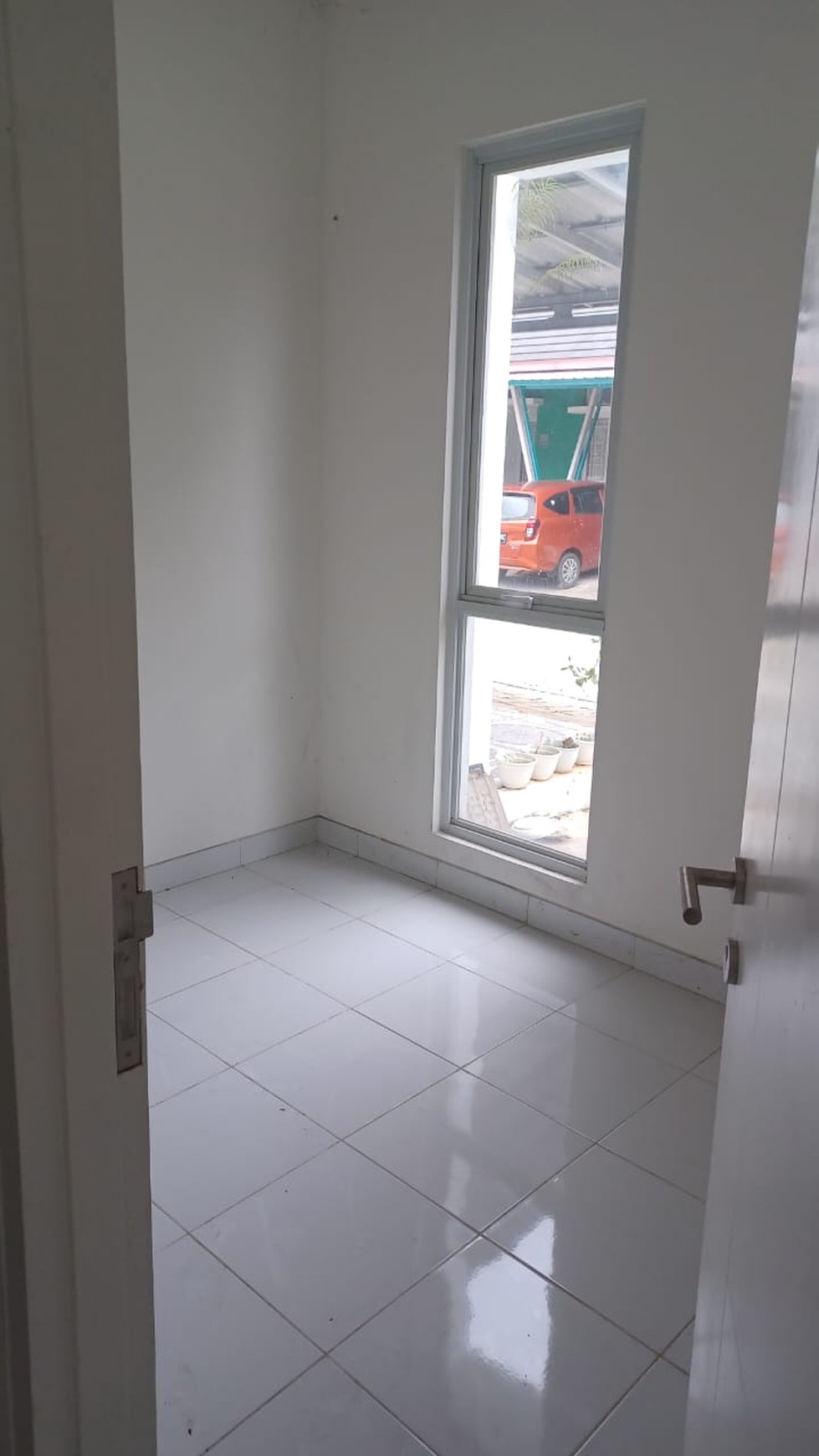 Dijual SEGERA Rumah Bagus Siap Huni di Grand Batavia Jaya, Cluster Berryl, Tangerang