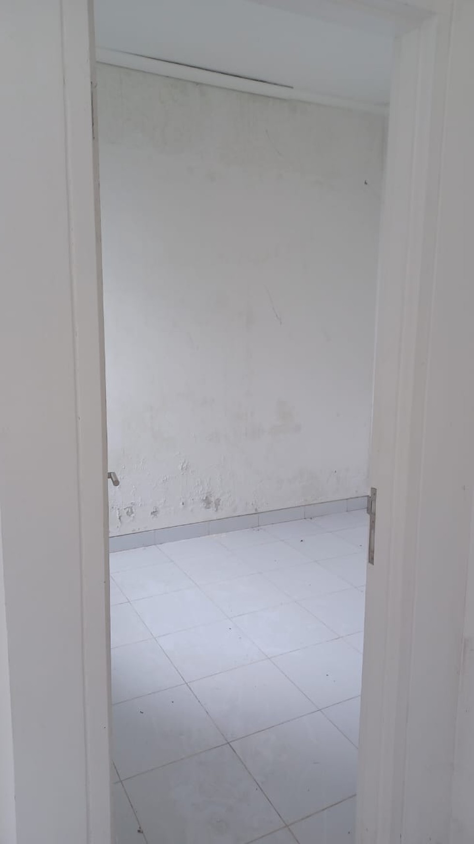 Dijual SEGERA Rumah Bagus Siap Huni di Grand Batavia Jaya, Cluster Berryl, Tangerang