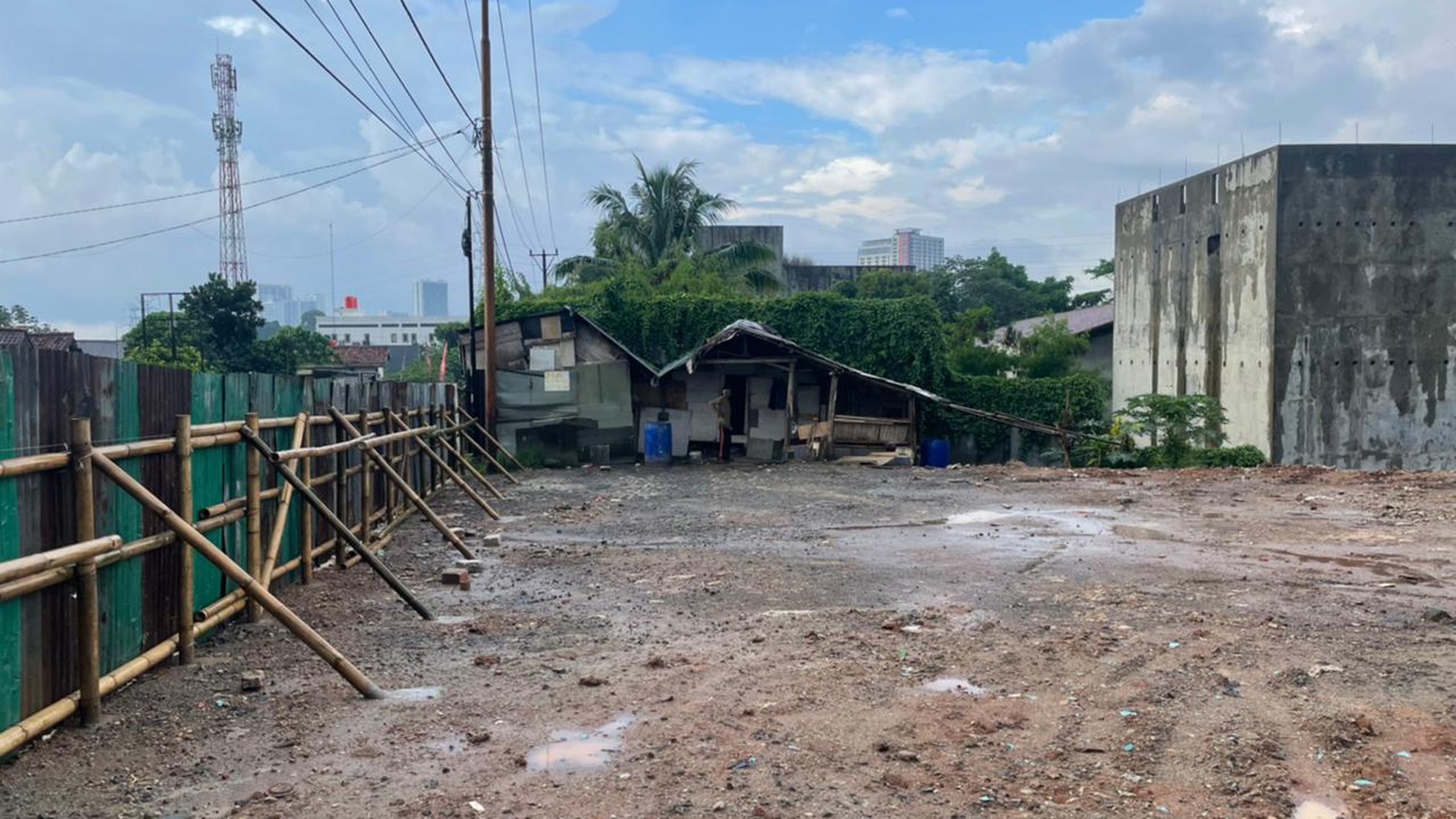 Rumah Hitung Tanah Area Cipete