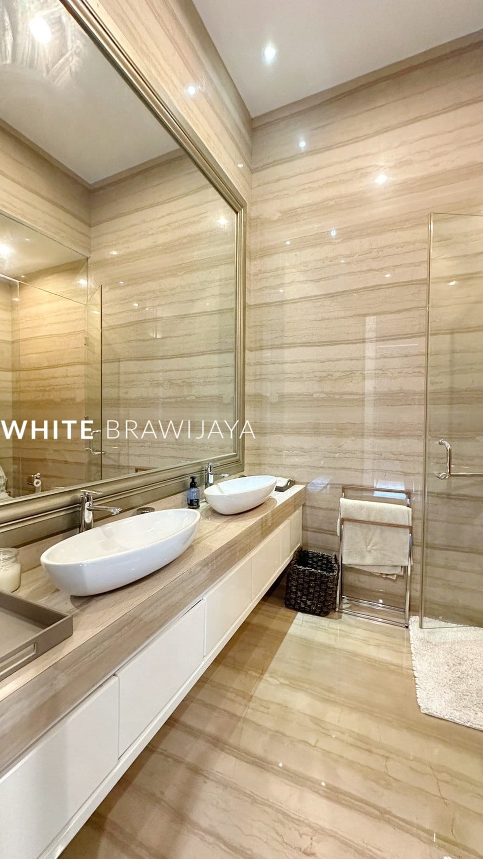 Rumah Hitung Tanah Area Cipete