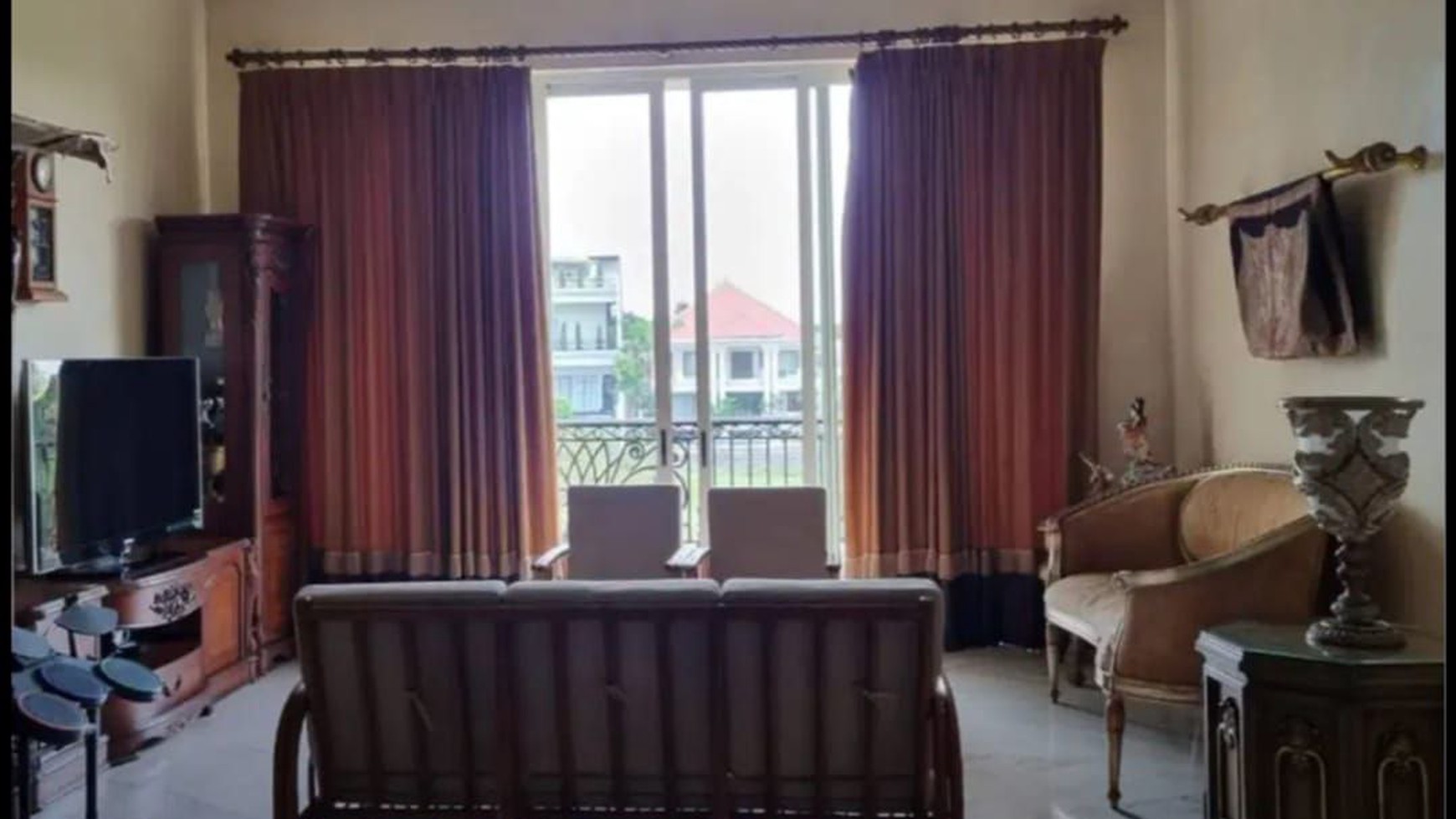 Rumah Hitung Tanah Area Cipete