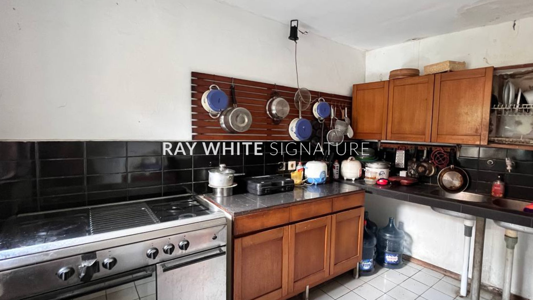 Rumah Hitung Tanah Area Cipete