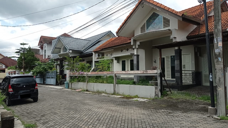 2 UNIT RUMAH BARU SIAP HUNI, DI DALAM PERUM GRIYA PERMATA HIJAU, KALASAN, SLEMAN
