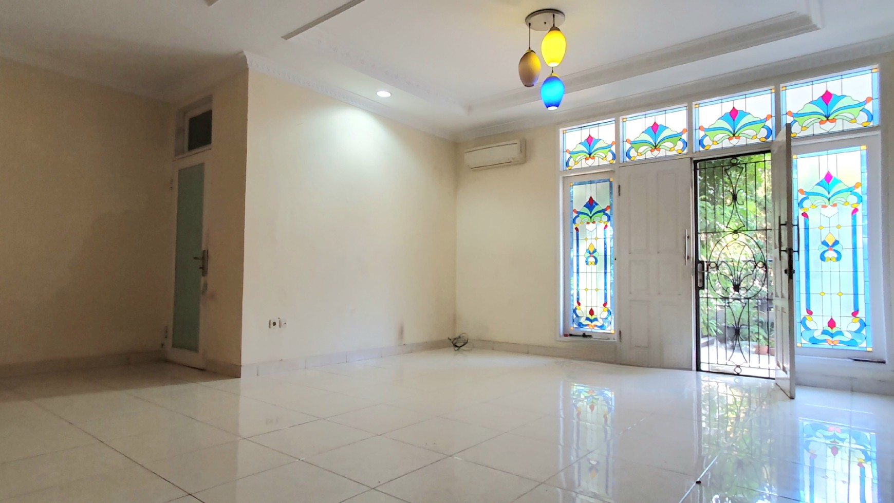 Rumah Gading Kirana Barat, Kelapa Gading Luas 9x17m2