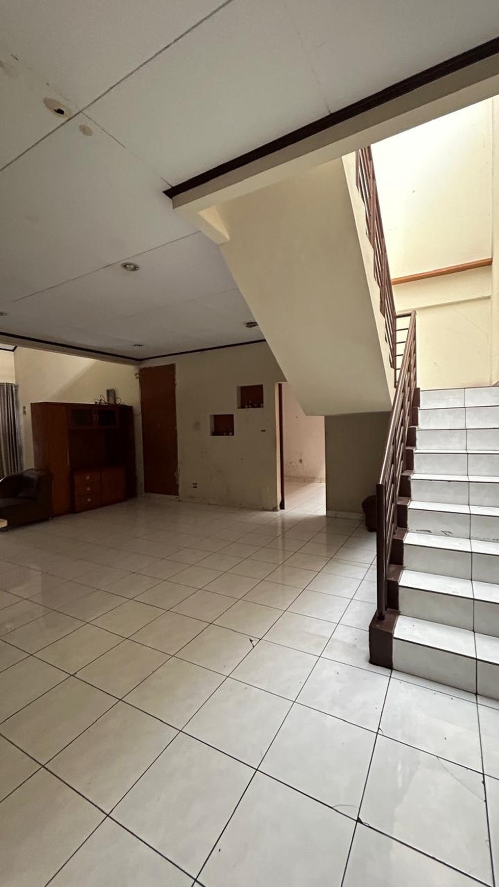 Rumah 2 Lantai di Kembar Moh Toha Regol Bandung