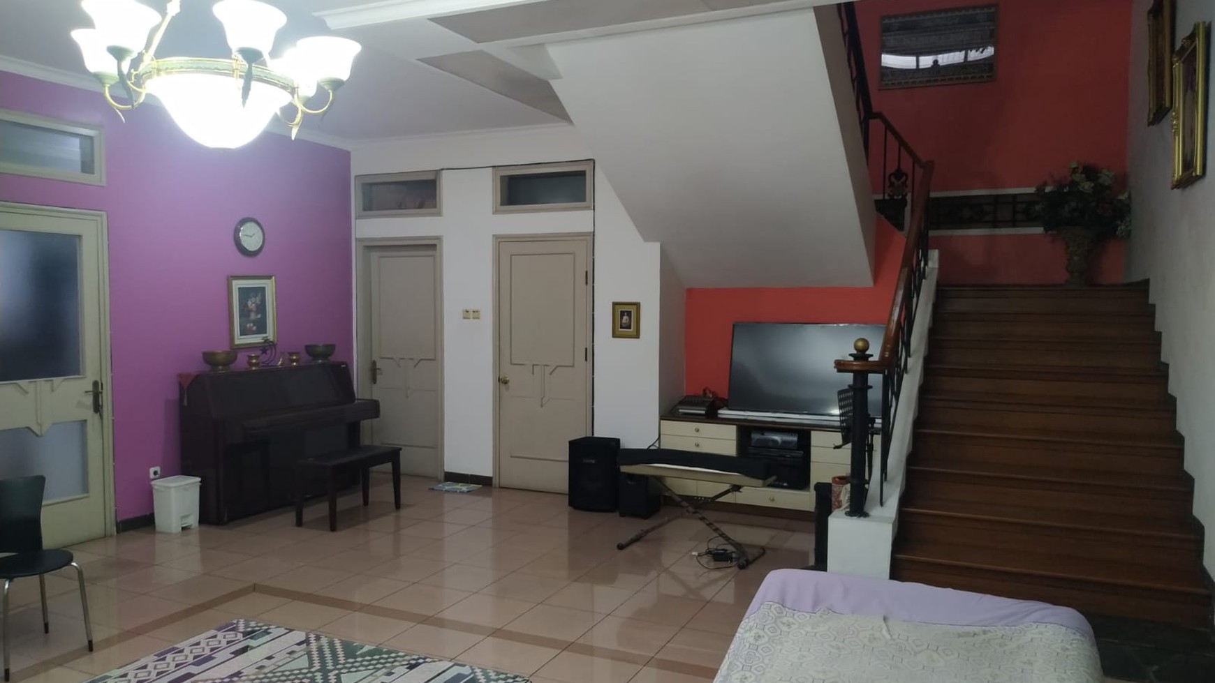 Rumah Lux Asri Semi Furnished di Bandung Kota