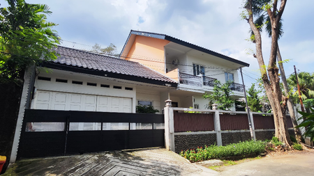 Rumah Dalam Kompleks Tenang Area Kemang Selatan