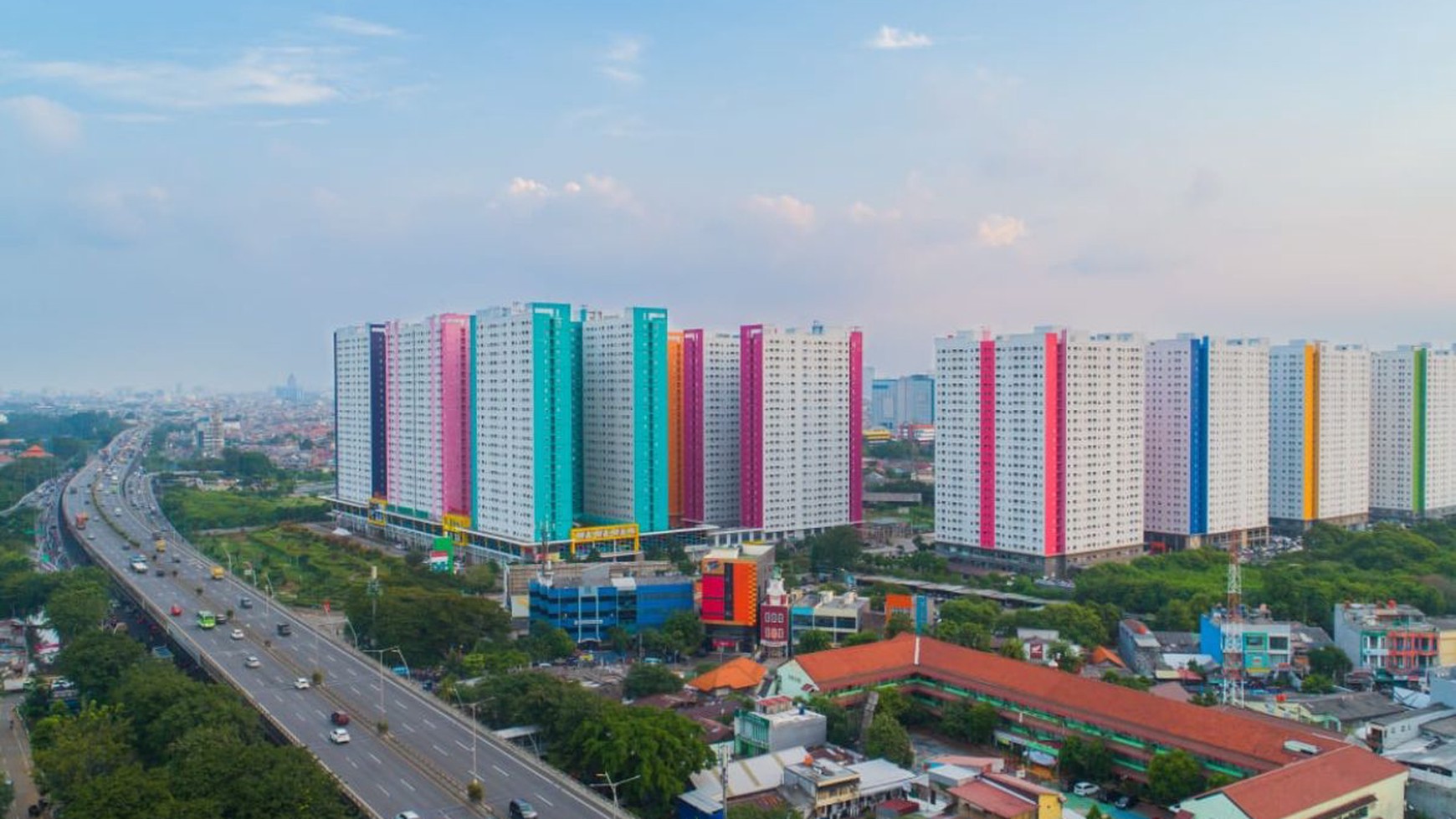 Apartemen Green pramuka City berada di Lokasi Strategis tepatnya berada di Rawasari Jakarta 