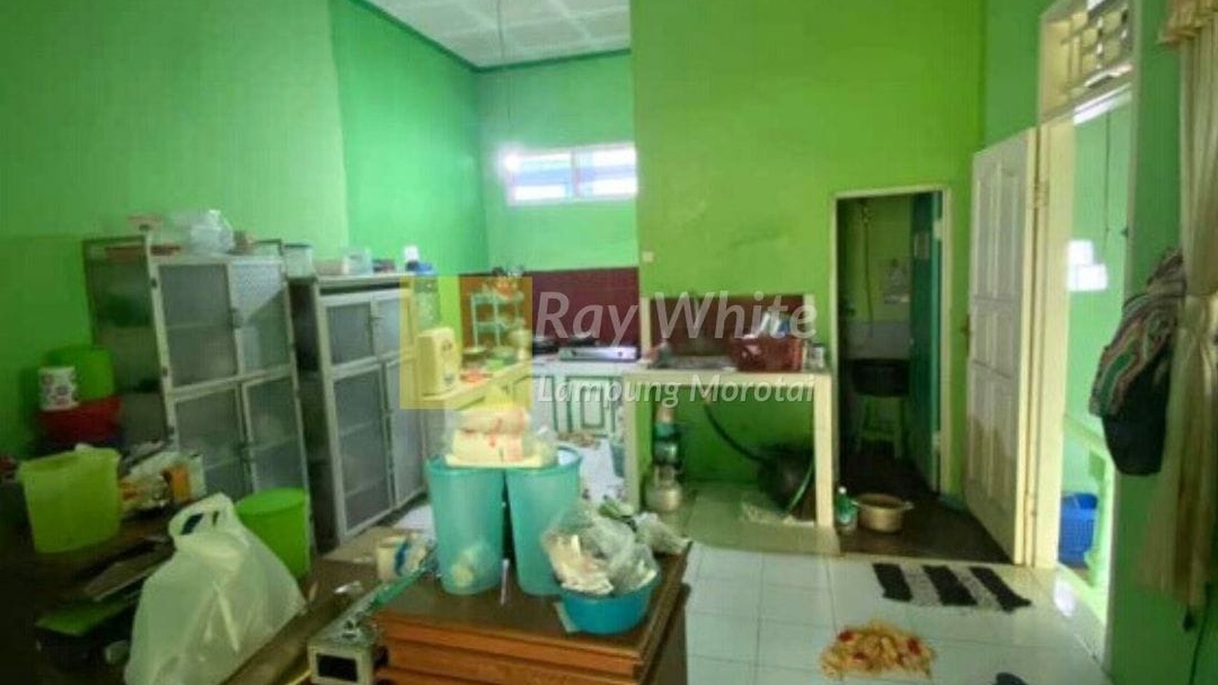 dijual rumah  di jalan  agus salim