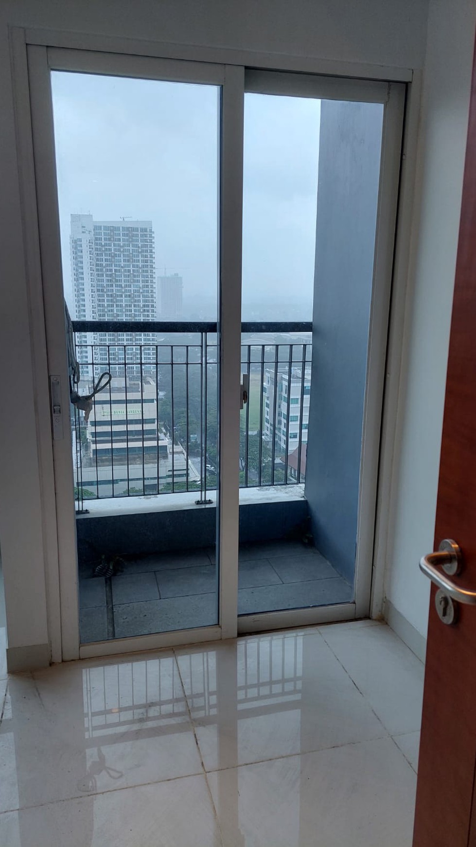 Dijual APartemen Roseville West Tangerang Selatan