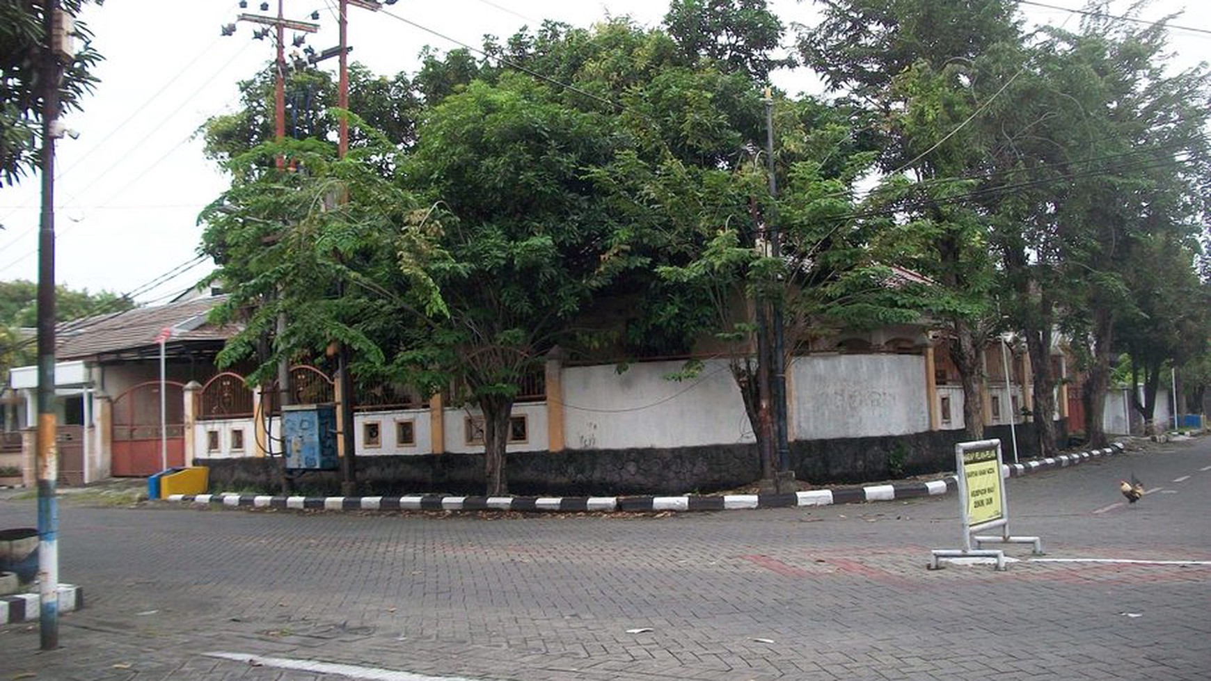 Rumah di Kutisari Indah Utara Surabaya Selatan, Hook/Pojokan, Bagus + Terawat