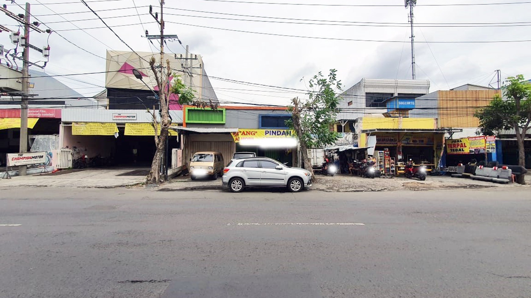 Ruko di Kedungsari Surabaya Pusat, Hadap Utara, Strategis Nol Jalan Raya