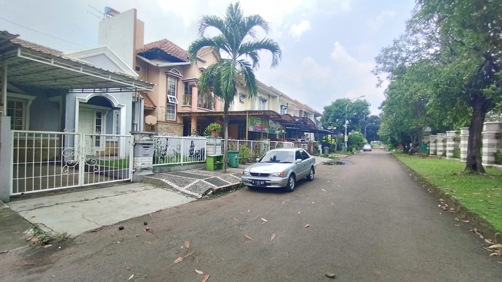 Dijual rumah di Kencana Loka BSD City Tangerang