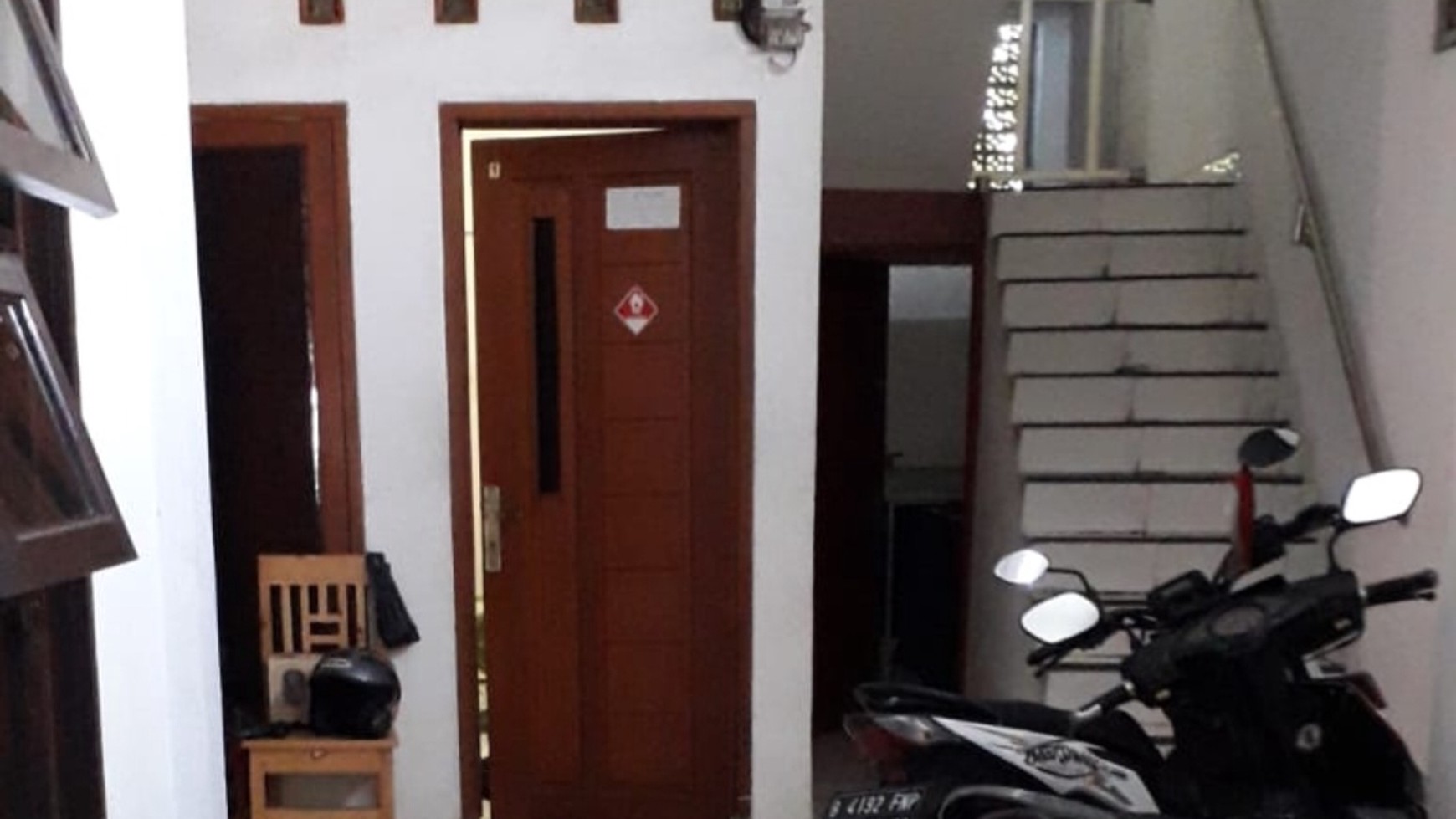 Rumah Kost 12 Pintu Dijual di Setu Cibitung: Investasi Menguntungkan!