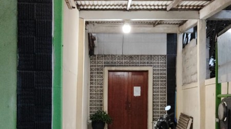 Rumah Kost  Dijual di Setu Cibitung: lokasi strategis.