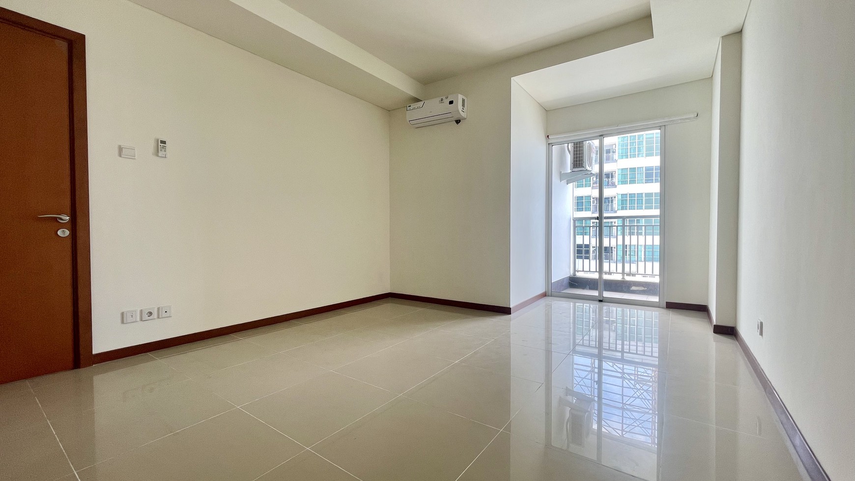 Green Bay Seaview Condominium Apartment, Pluit