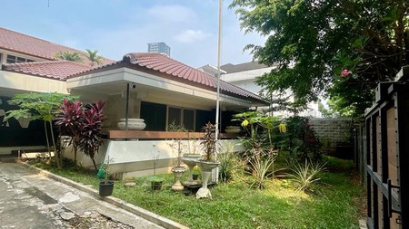 Di bawah Harga NJOP. Rumah lama di Jaya Mandala, Tebet, dekat Tol