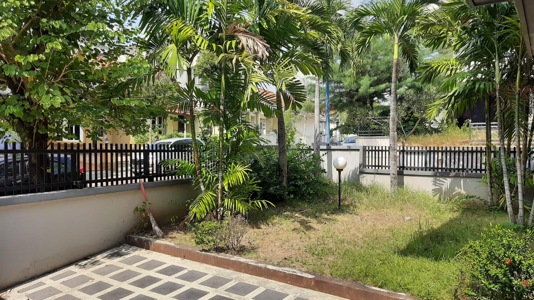 Dijual Rumah International Village 1