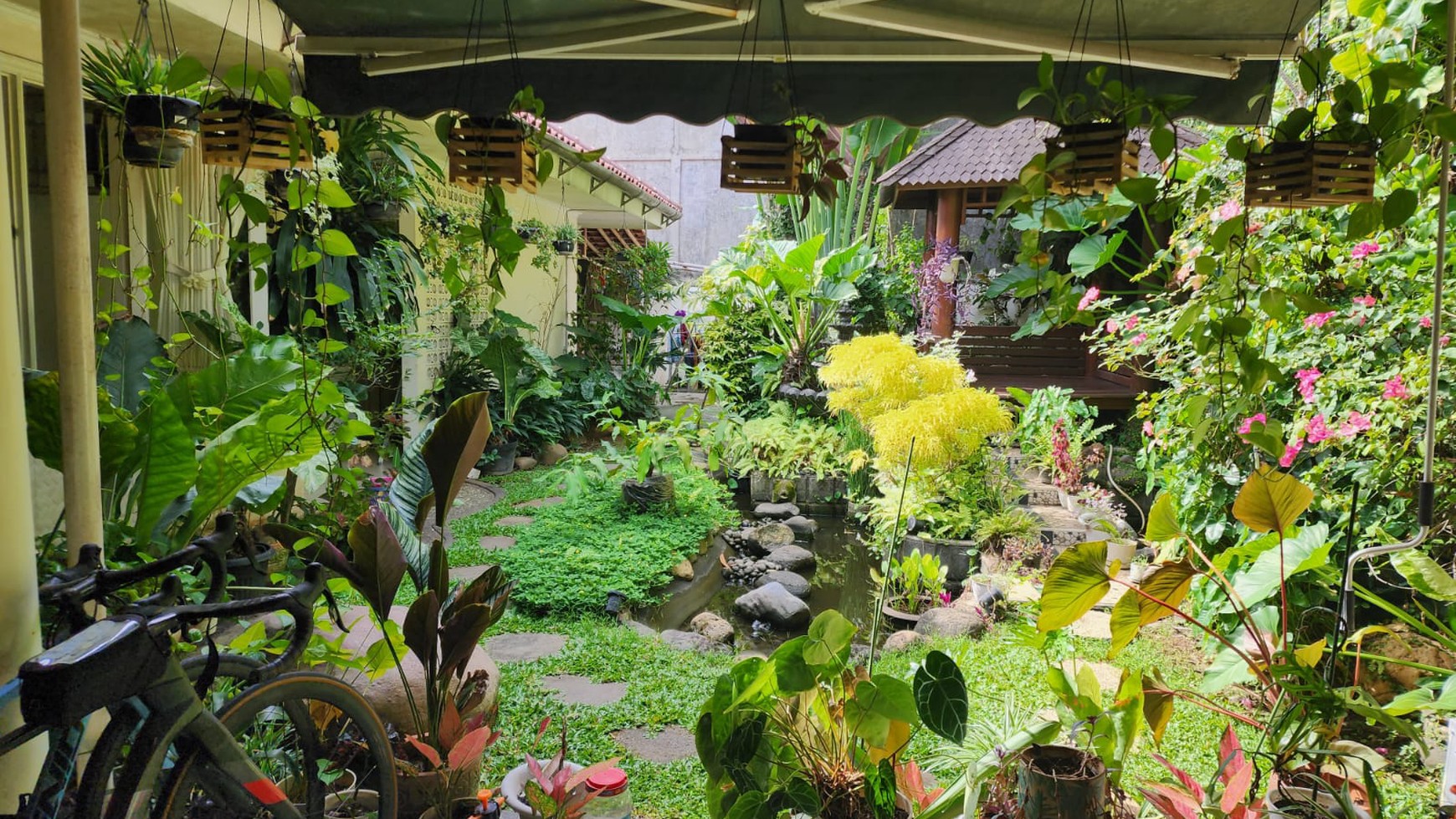 Rumah Asri Siap Huni dengan Hunian Nyaman @Bintaro