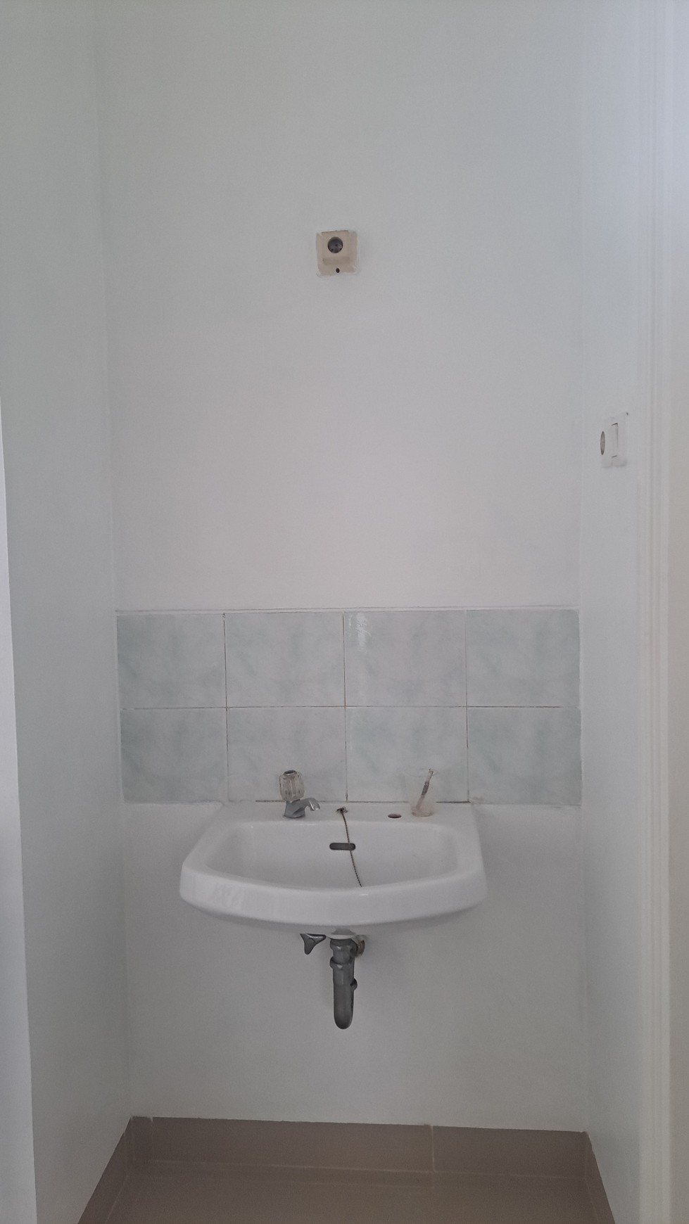 Rumah dua lantai, adem di Cluster terdepan Kota Wisata