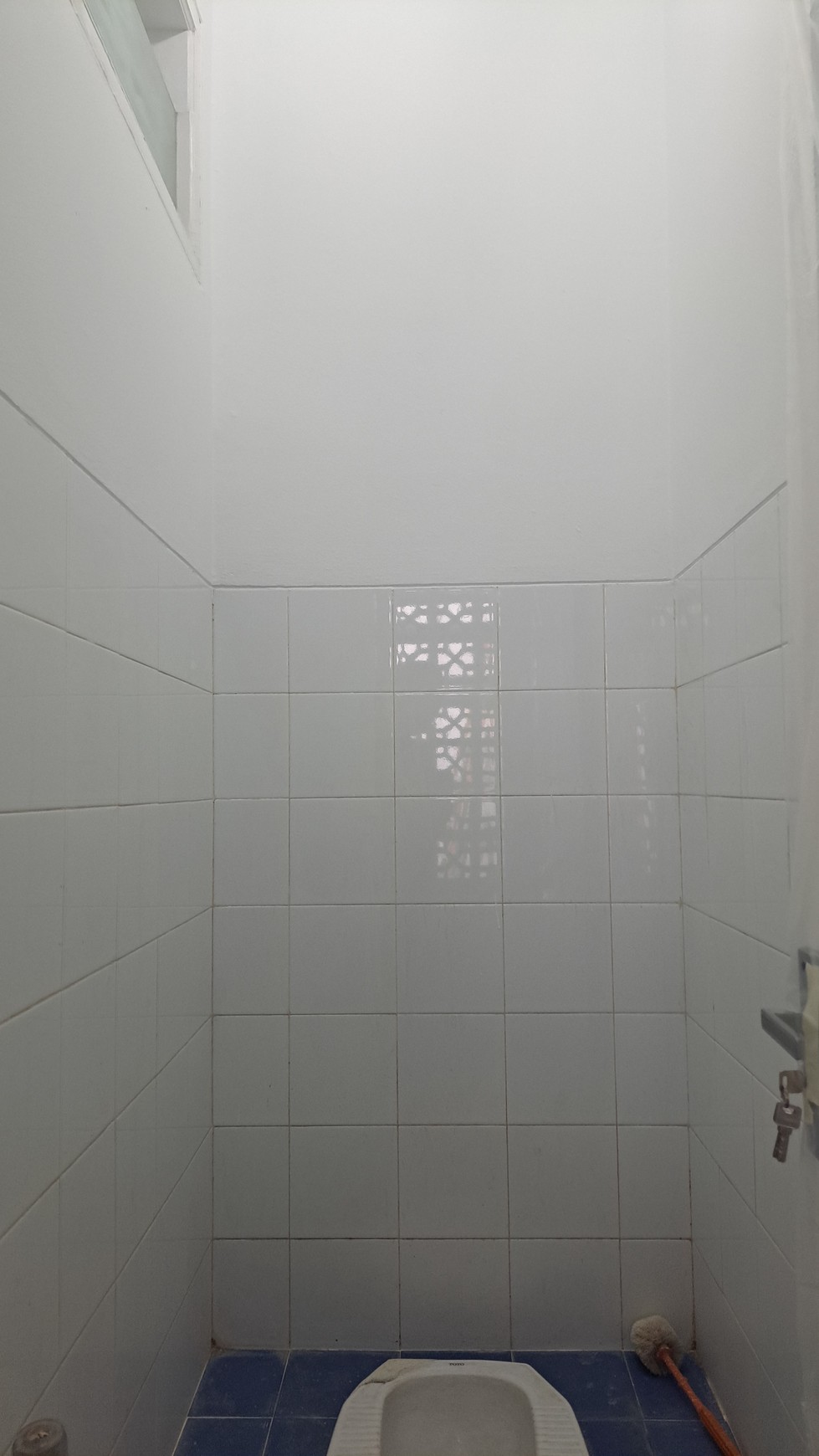 Rumah dua lantai, adem di Cluster terdepan Kota Wisata