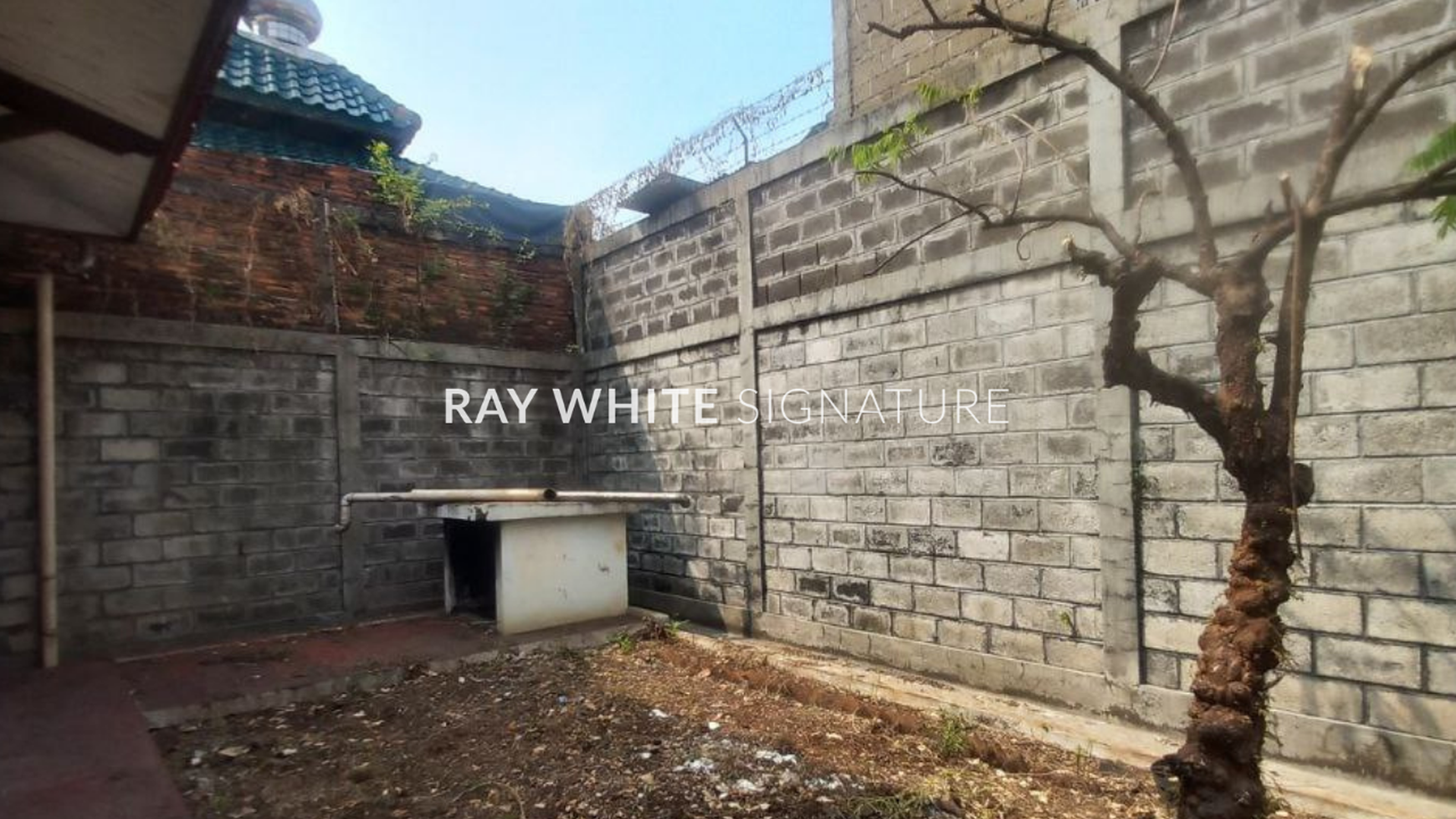 Dijual Rumah di Jalan Ramai Cocok Untuk Usaha di Cipete Utara