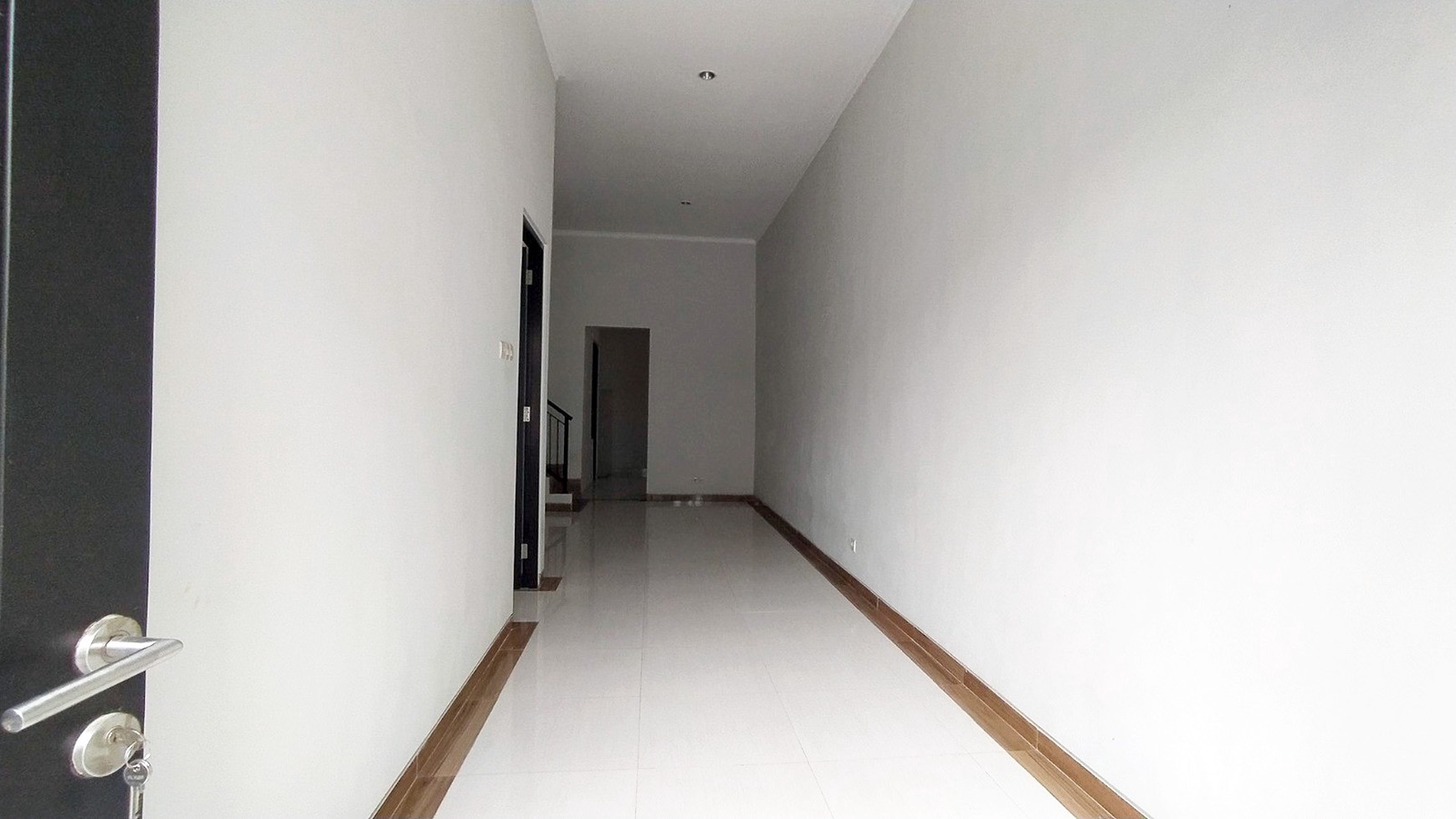 Rumah Baru Gress di Rungkut Asri Utara Surabaya Timur, Minimalis, 2 Lantai, sisa 1 unit aja !!!