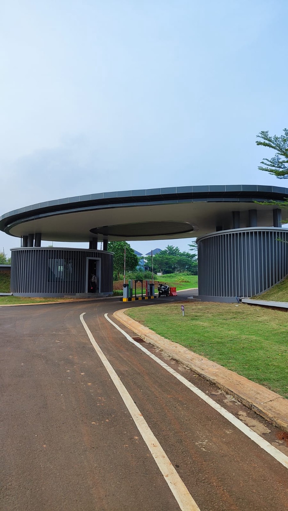 Rumah 2 Lantai Siap Huni dengan Fasade Mewah dan Nyaman @Cibubur