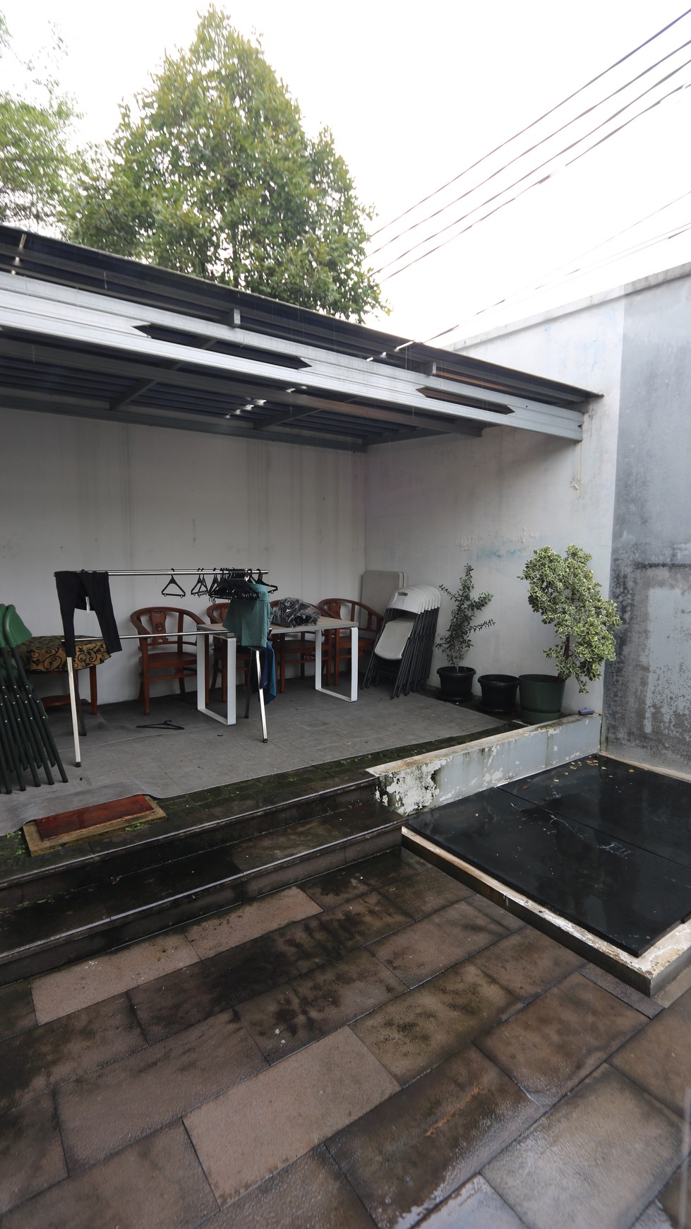 DIJUAL RUMAH MODERN MINIMALIS DENGAN KOLAM RENANG DI JATI PADANG PASAR MINGGU, DEKAT CILANDAK, TB SIMATUPANG / For Sale : A Modern & Minimalist Home with Pool