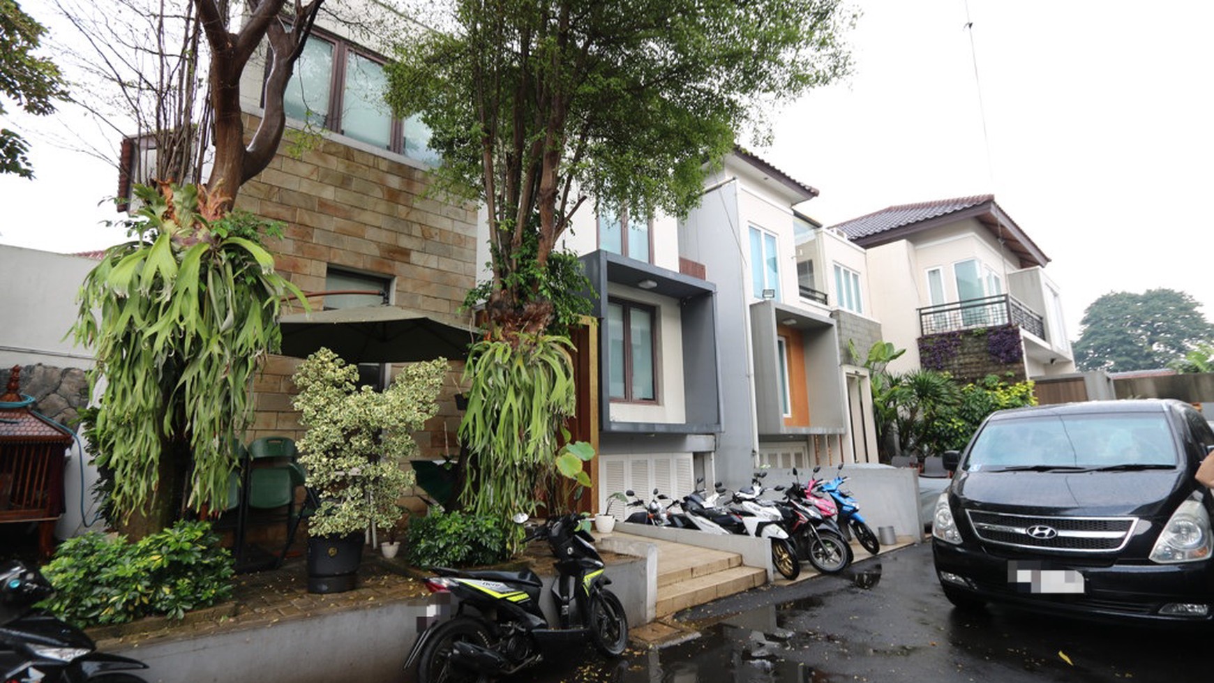 DIJUAL RUMAH MODERN MINIMALIS DENGAN KOLAM RENANG DI JATI PADANG PASAR MINGGU, DEKAT CILANDAK, TB SIMATUPANG / For Sale : A Modern & Minimalist Home with Pool