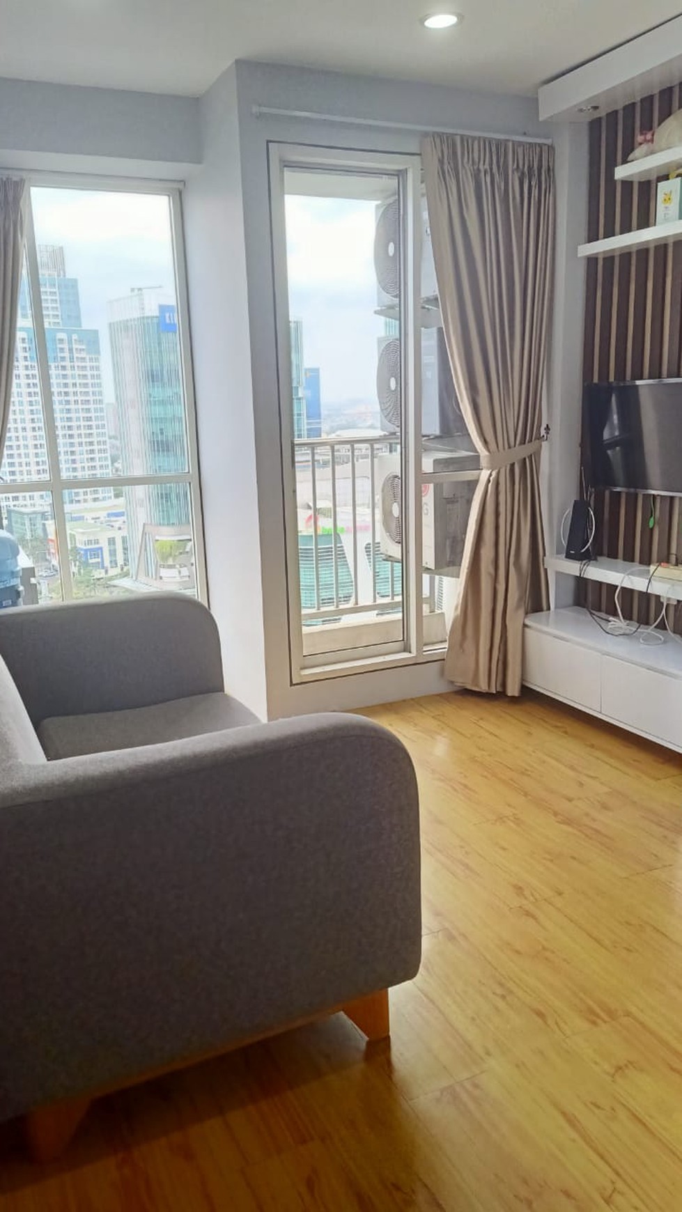 Apartemen Tiffolia siap huni full Furnished ,Lokasi Ok di Pulomas 