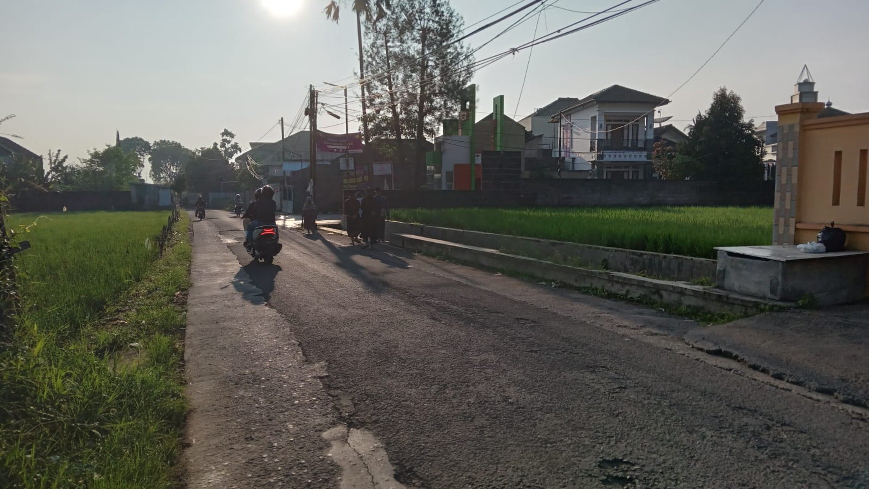 Rumah bagus, dengan pemandangan yang sejuk dan Asri 