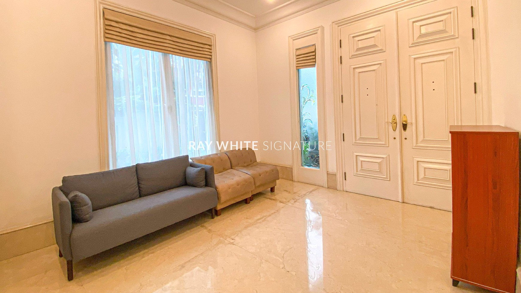 Exclusive Luxury and Tranquil House for Rent in Prime Location Mega Kuningan Area