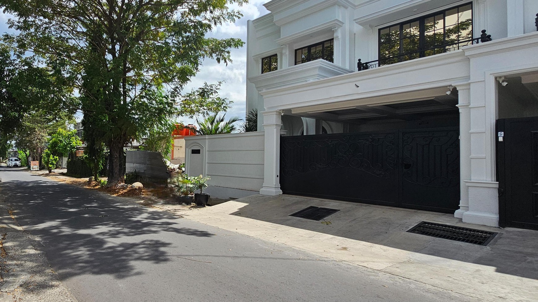 Rumah mewah dengan kolam renang, 15 menit ke Tugu Jogja