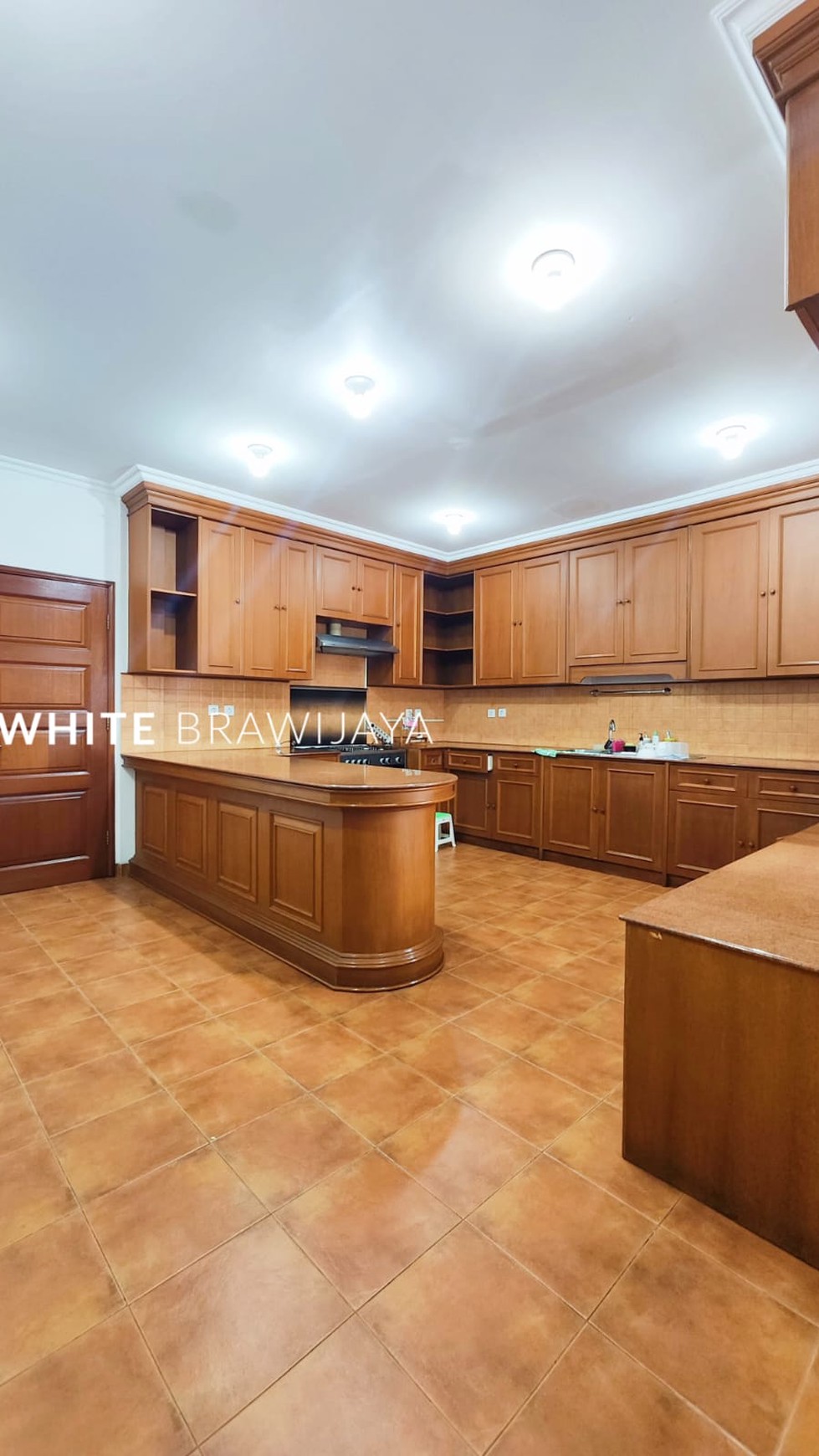 Rumah Hitung Tanah Area Cipete